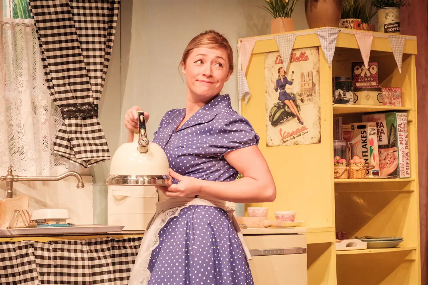 A production photo for Home I'm Darling at Barn Theatre, Hertfordshire