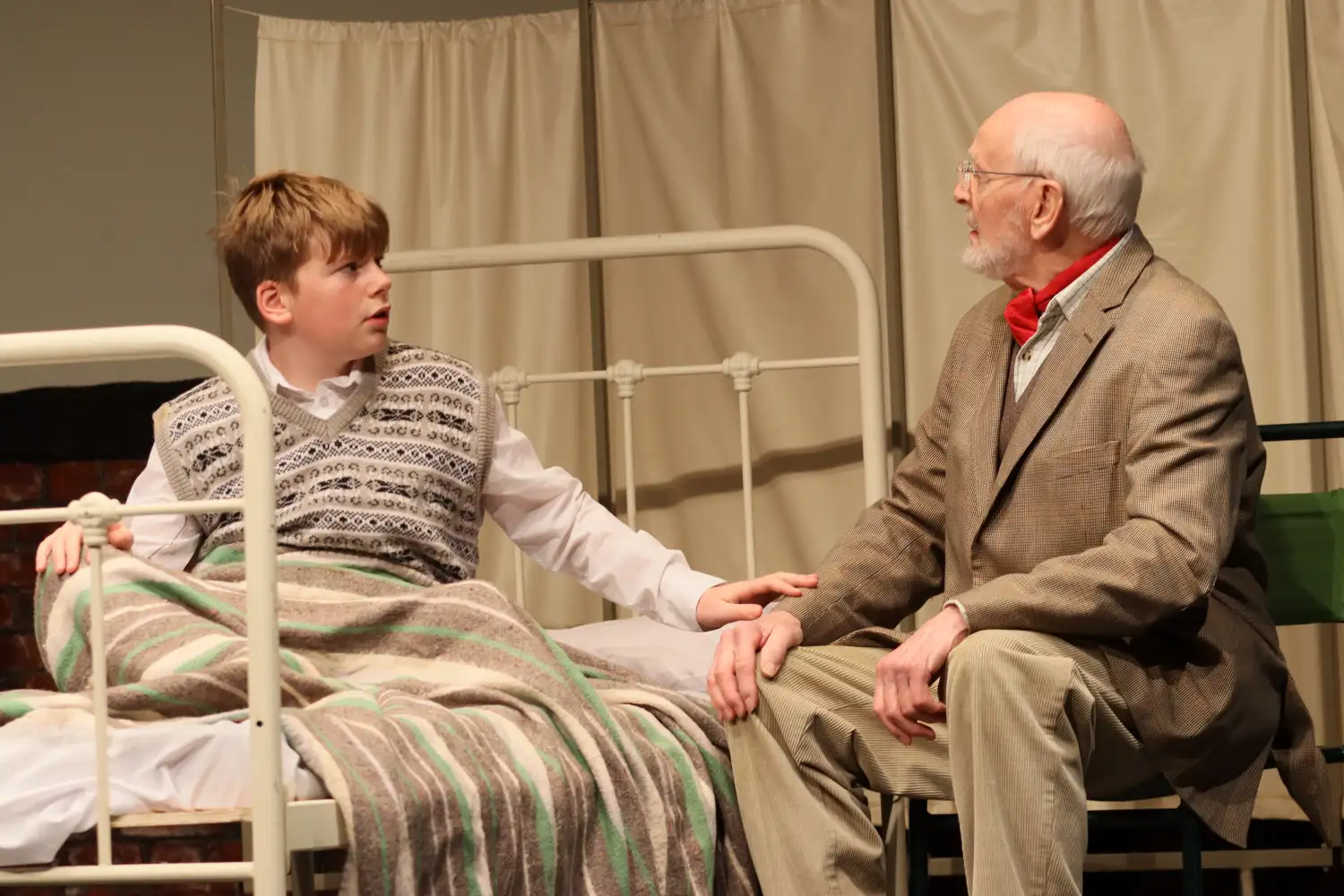 Archway Theatre | Goodnight Mister Tom | Dec 25 | © Thom Humphrey